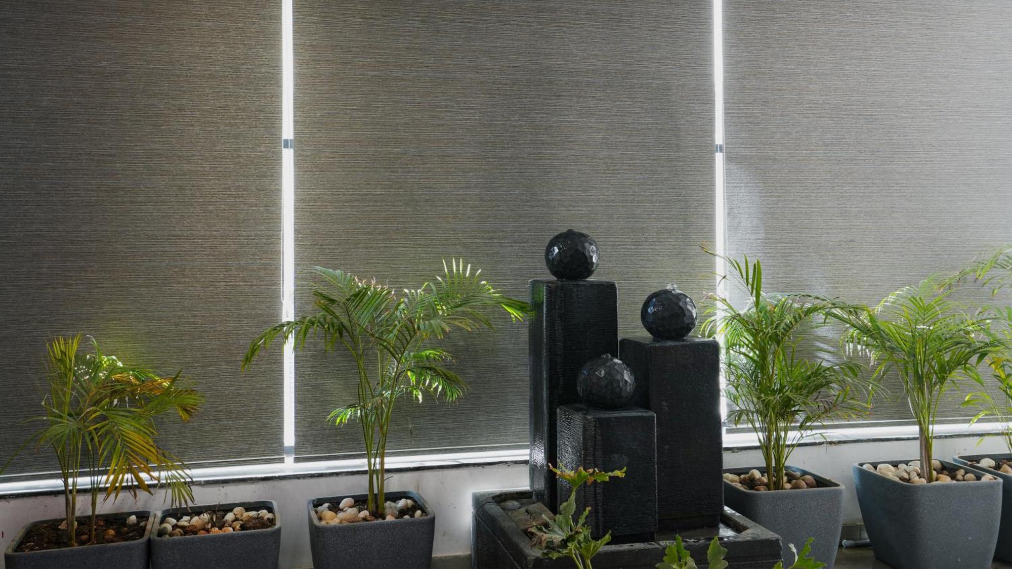 גנדהינאגר Hotel Downtown מראה חיצוני תמונה