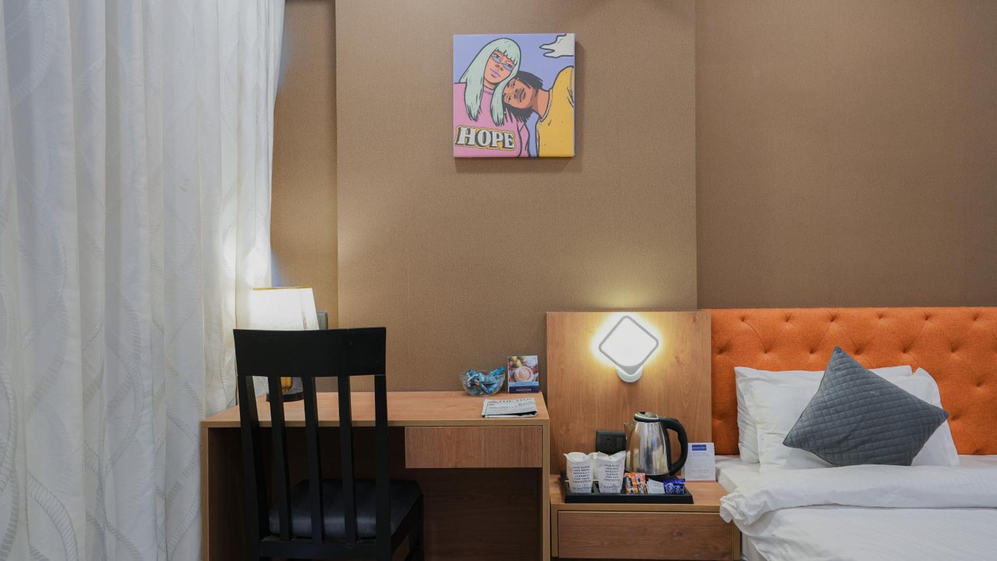 גנדהינאגר Hotel Downtown מראה חיצוני תמונה